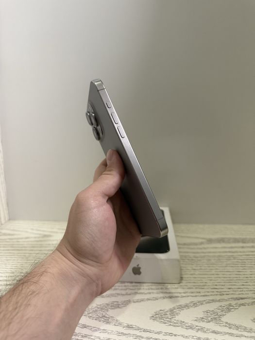 Iphone 15 Pro Max 256 GB ( e-Sim )