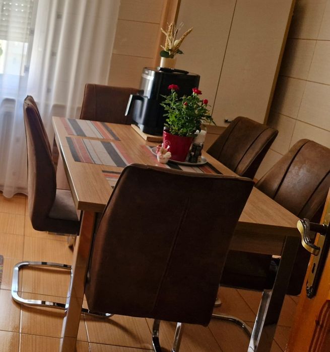 Set masa cu 6 scaune