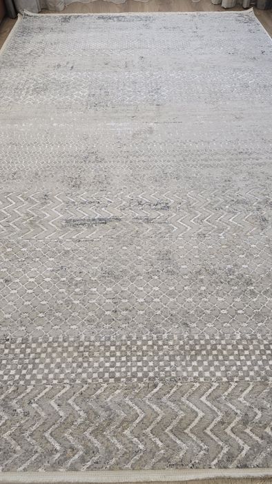 Ковёр 2.5 × 4 м.