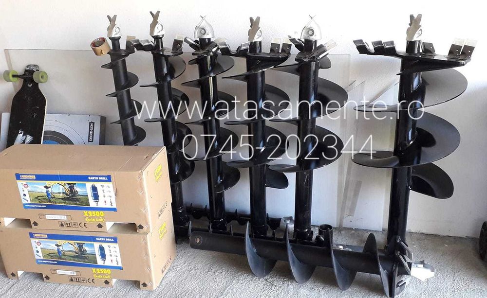 Burghiu de pamant hidraulic Bobcat, Gehl, Komatsu, CAT