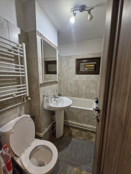 PROPRIETAR!!Apartament 2 Camere  Rovine Centrala Proprie Mobilat Uti