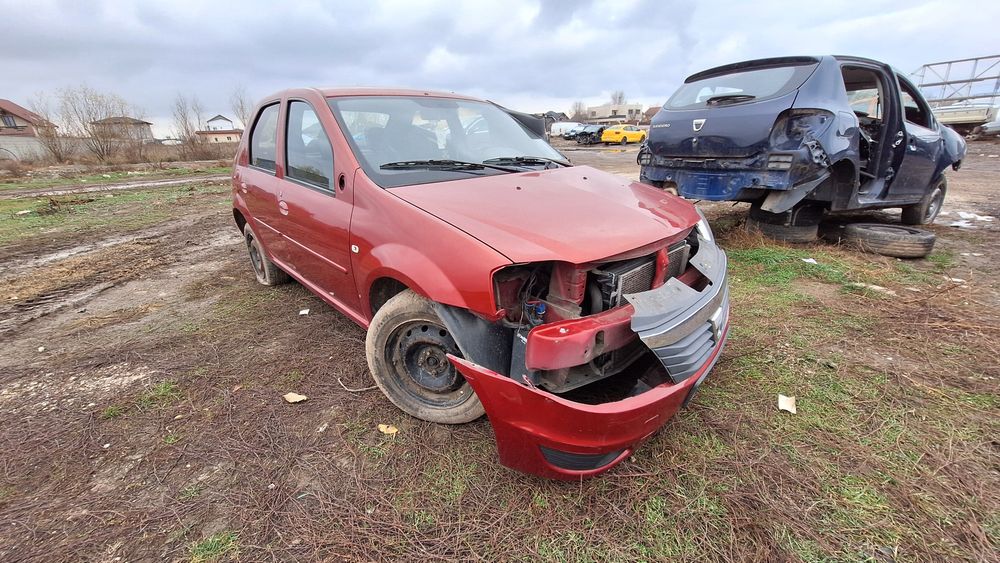 Piese dacia Logan capota bara faruri aripa uși usa amortizoare motor