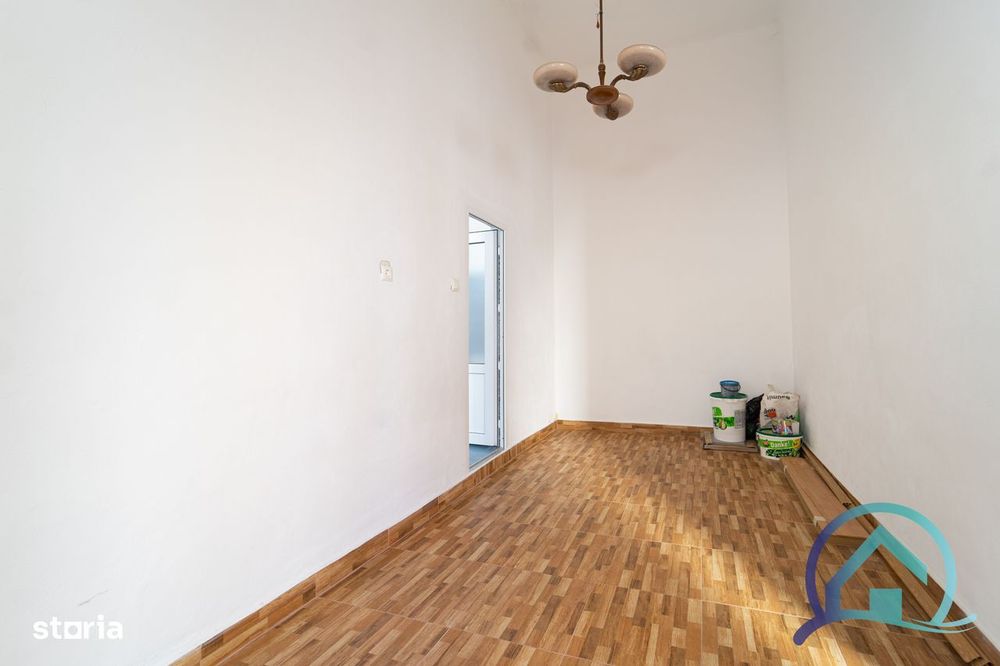 Apartament 2 camere 91 mp  etaj 1  Bulevardul Revoluției zona Teatru
