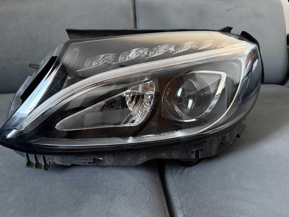 Far Stanga Mercedes C Class W205 Original Led High Performance
