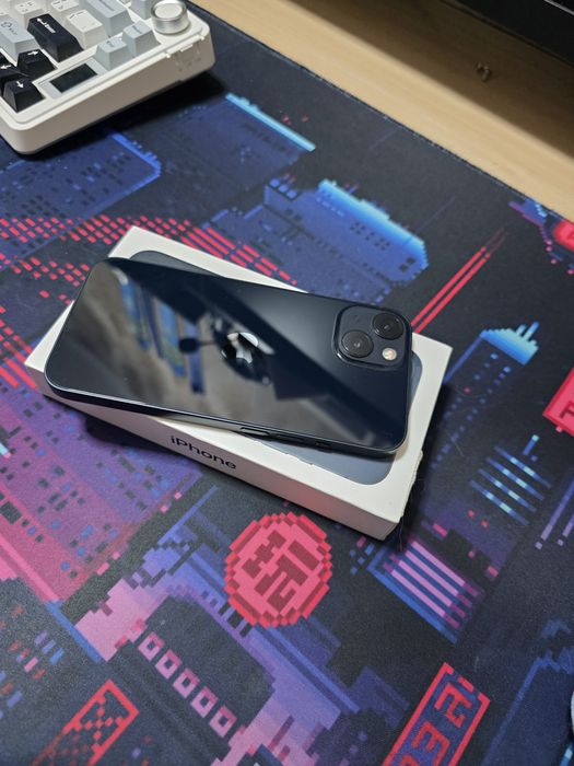 Iphone 13 256gb в отличном состоянии