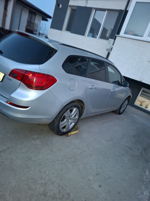 OPEL Astra 2011 — imagine 3