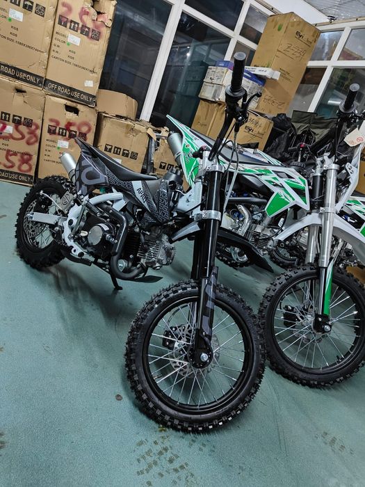 Мотоцикл кроссовый