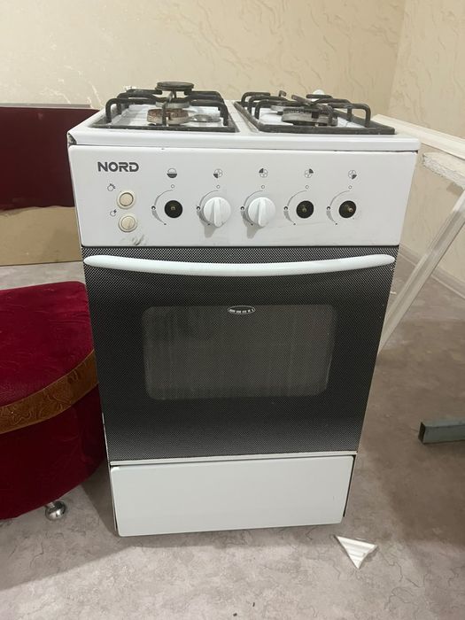 Продам газ плиту