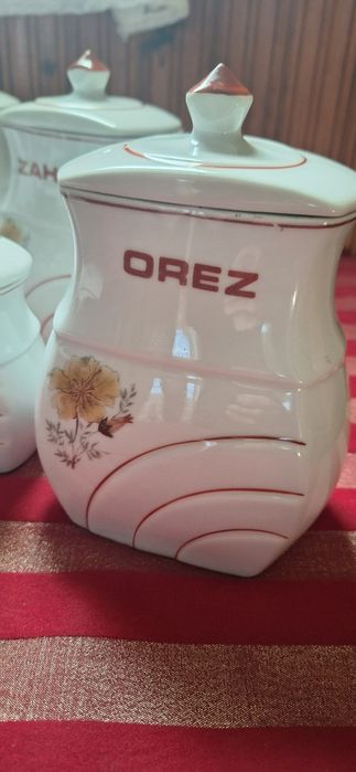 Set portelan anii 70 ..90 depozitare alimente