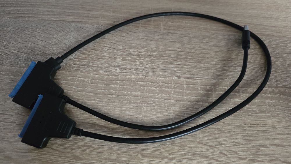 Adaptoare USB to SATA