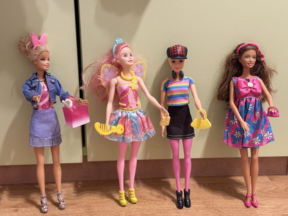 Papusi Barbie cu accesorii