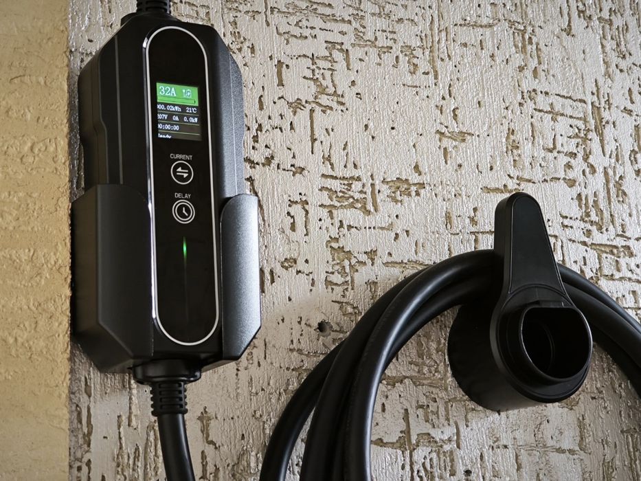 Держатель кабеля зарядное  устройство для электромобиля 7 квт 3.5 квт