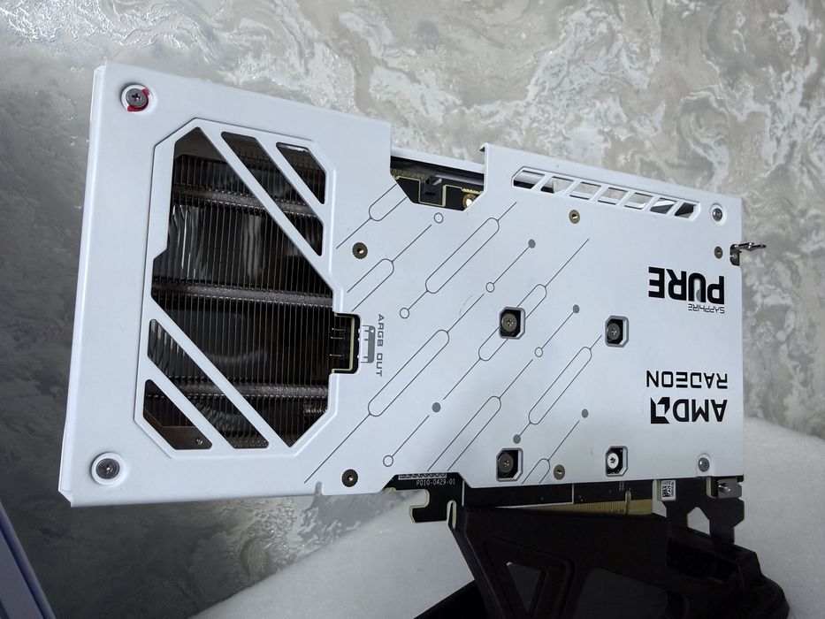 RX 9060xt 16GB как новая в идеале