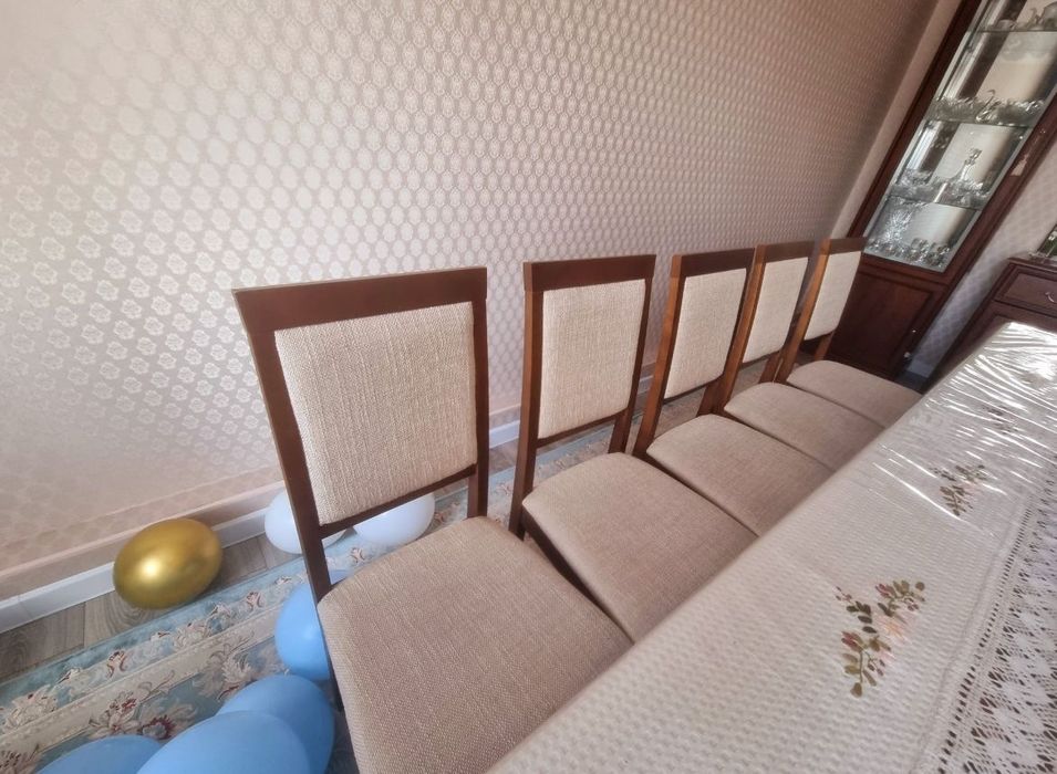 продам стол стулья для гостиной