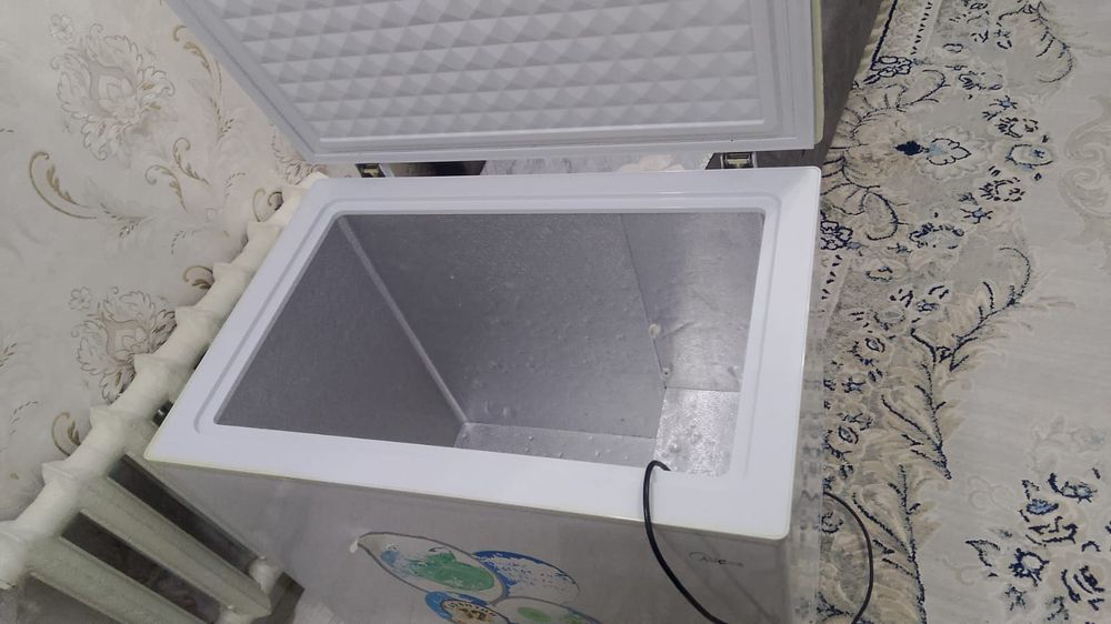 Продам морозильник
