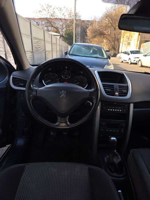 Vind peugeot 207 disel 2008