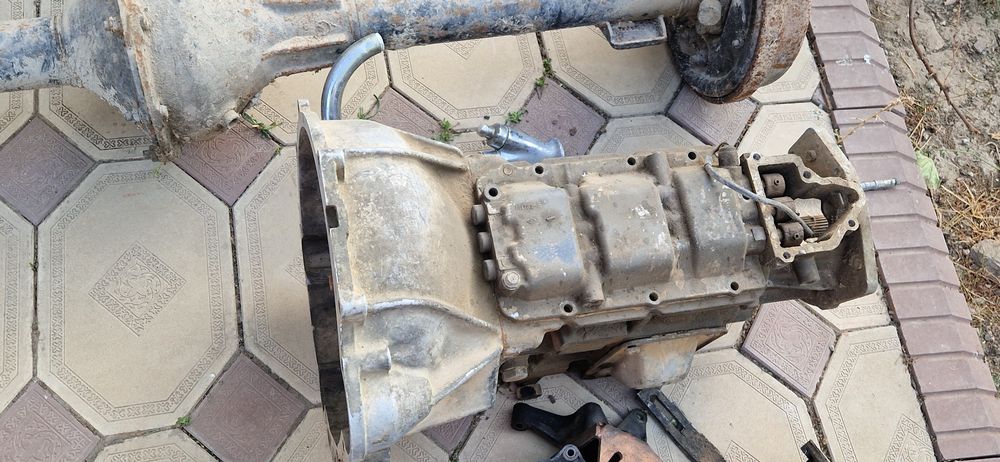 Продам мотор с коробкой 4д56 паджеро 2