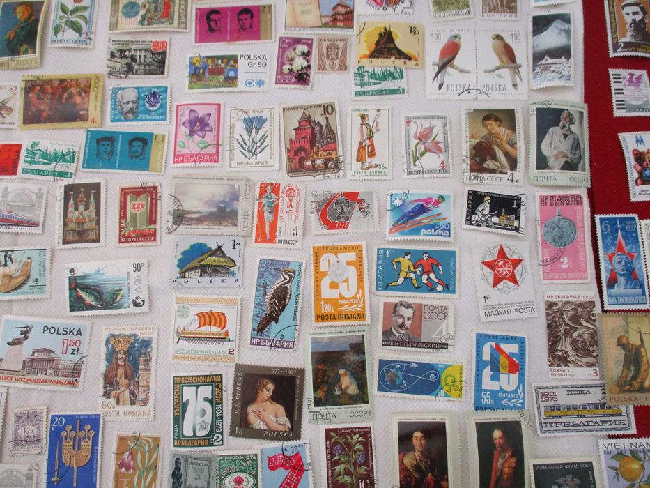 Пощенски марки:без и с печати от много държави разнообразни и ценни