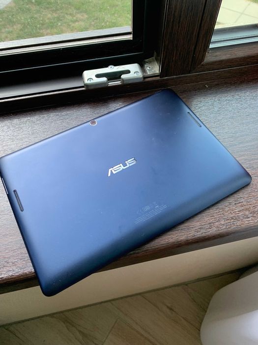 Vand Tableta mare ASUS in stare buna de functionare loc de cartela SIM