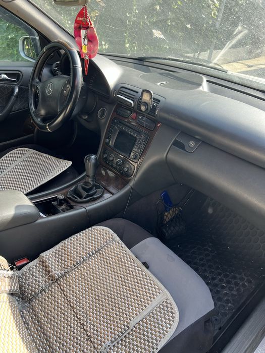 Vand Mercedes C200