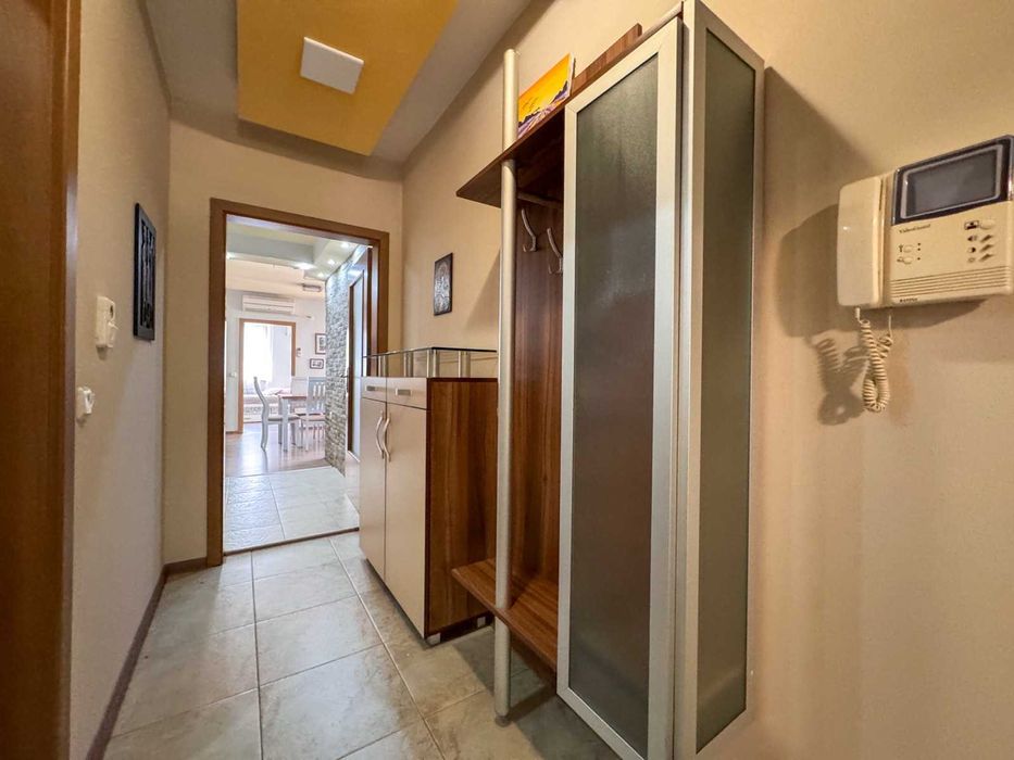 Дава се под наем Тристаен апартамент в Бургас, Възраждане - 96 кв.м за 663 € - Снимка #9