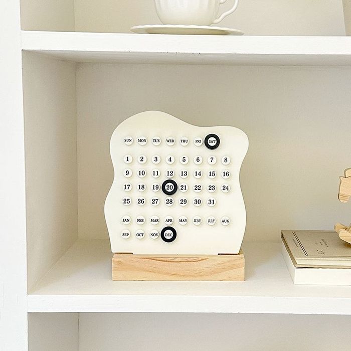 Календарь вечный настольный.