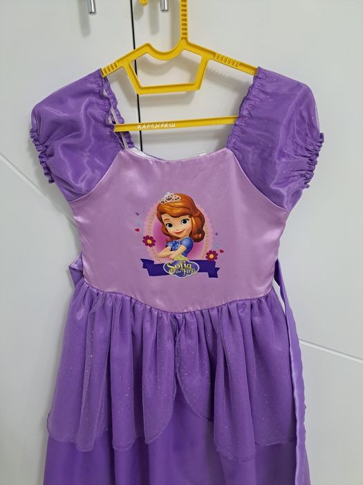 Продается новогоднее платья София