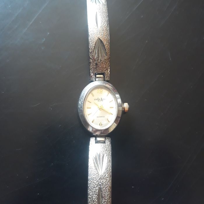 Часы наручные...