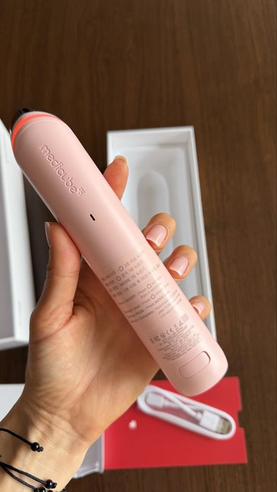 MediCube Age-R Booster Pro Pink Edition