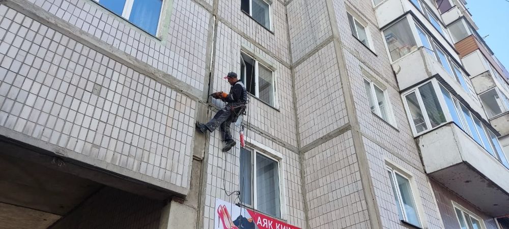 Альпинист. Высотные работы.