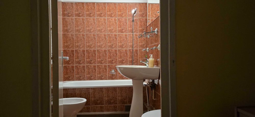 Inchiriez Apartament 2 Camere Ultracentral cu Balcon