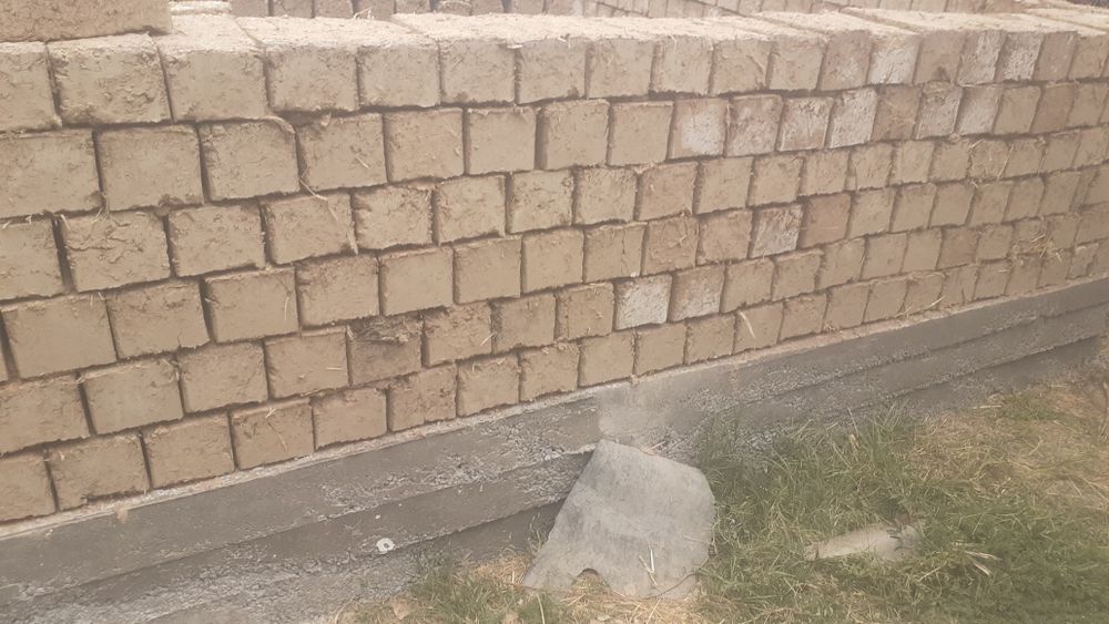 Loy blok gisht pishiq quyiladi razmeri 32×15 narxi 1.500 manzil qibray