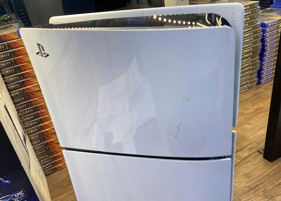 PS5 Slim на Гарантии 2 Геймпада 1Tb SSD Около 50 Игр