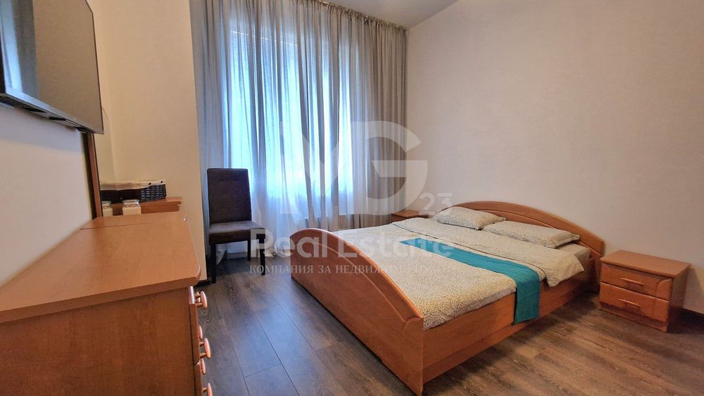 Дава се под наем Етаж от къща в Пловдив, Център - 85 кв.м за 612 € - Снимка #7