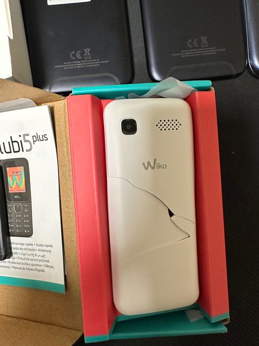 Lot telefoane de testat