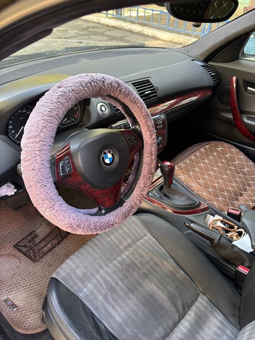 Продам BMW 118 E87
