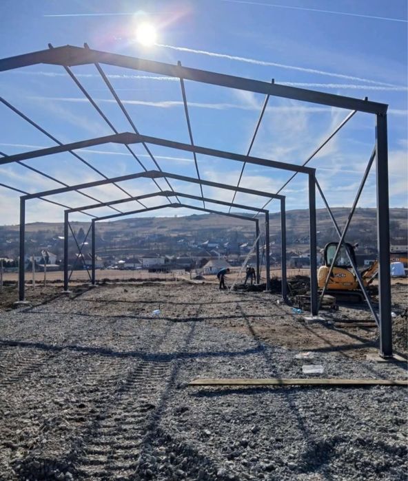 Vand hale si structuri metalice accept variante cu duba