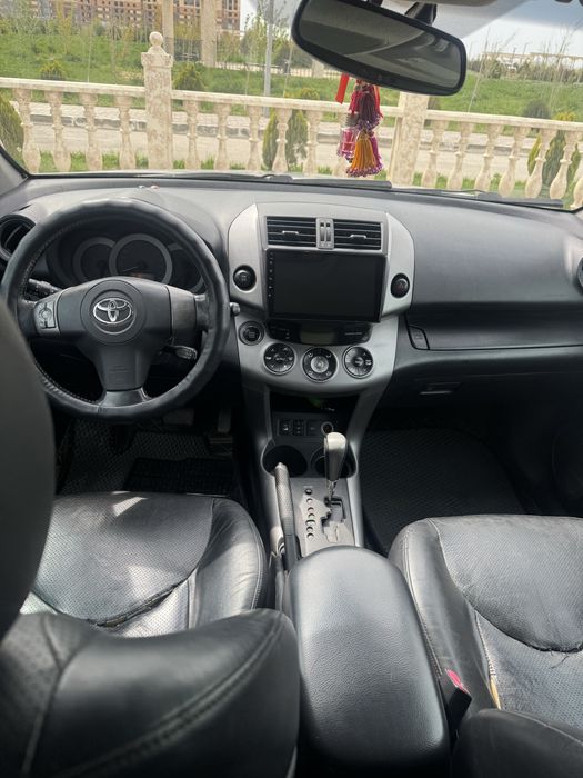 продается toyota rav4 2008