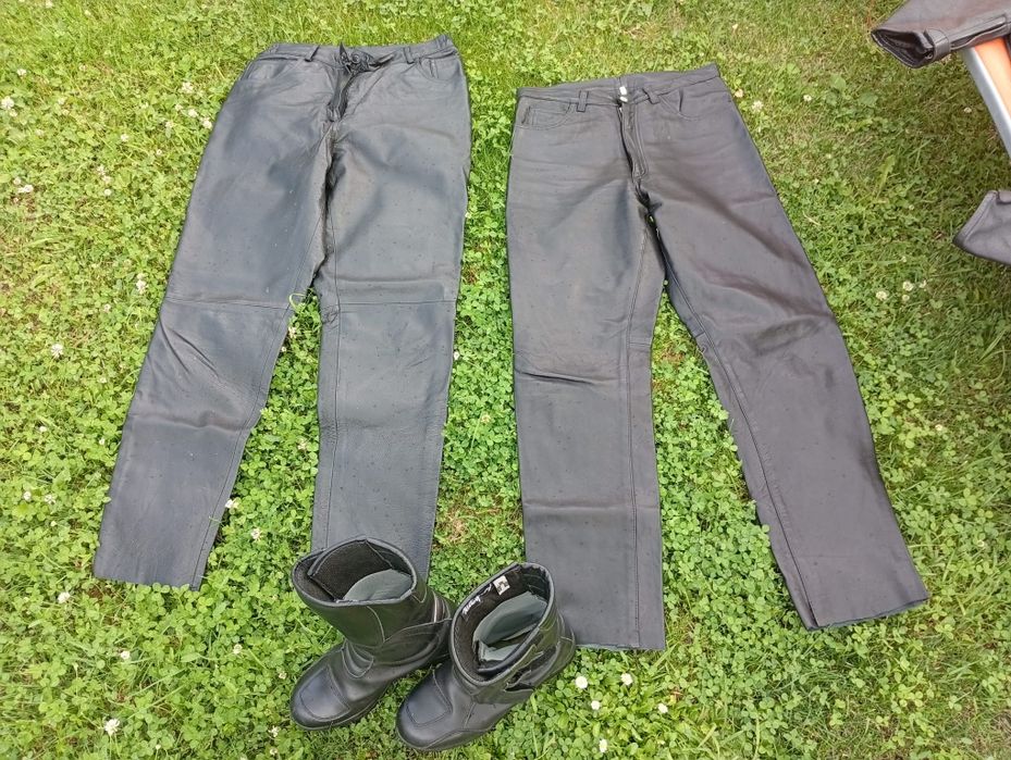 Vând echipament moto casca cizme geci pantaloni