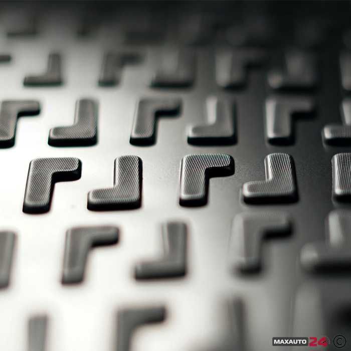 Гумени стелки RizLine съвместими с Toyota Hilux 2004-2015 (4 врати)