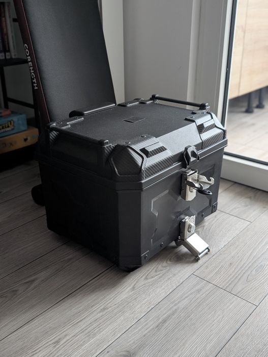 Top case 45L moto universal carbon look