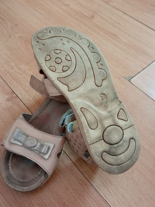 Детские босоножки для девочек