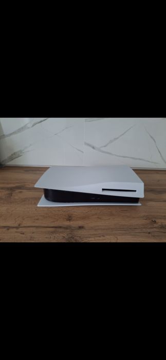 Продам PS5 в отличном качестве, не лагает