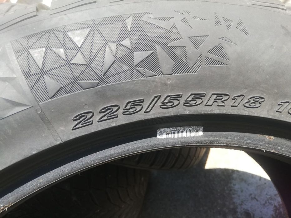 гуми 225/55/r18 в отлично състояние
