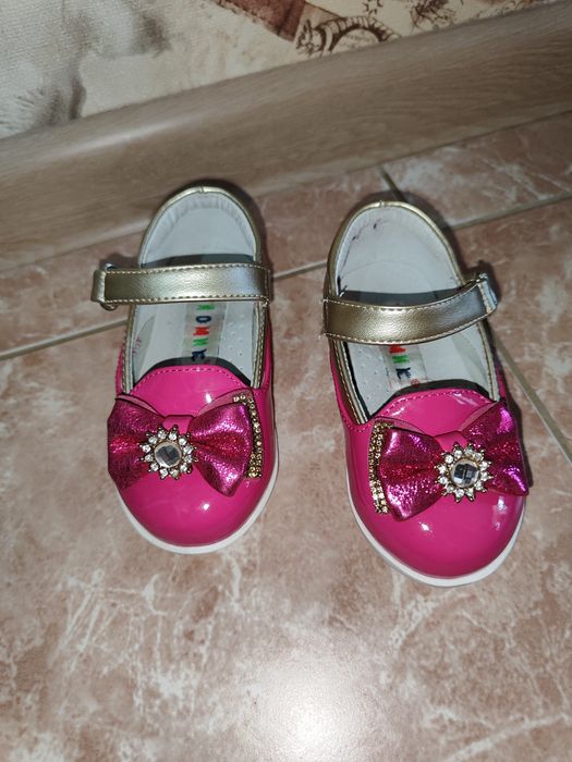 Туфли на девочку