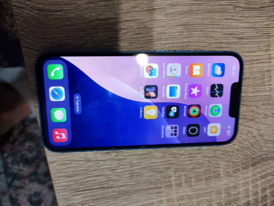Продавам iphone 13 blue