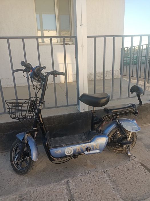 Электрический скутер/электровелосипед