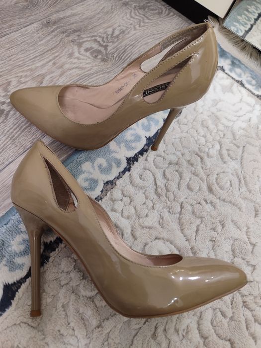 Продам туфли Баскони