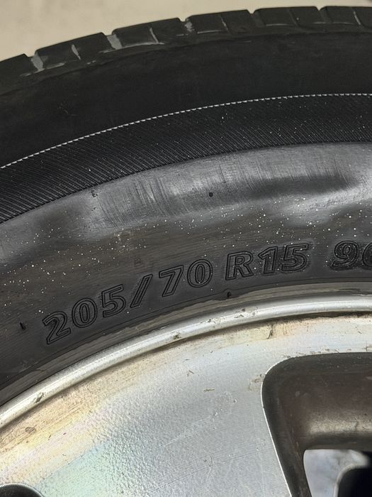 Продам резины дисками летнее на субару форостер 1999 год