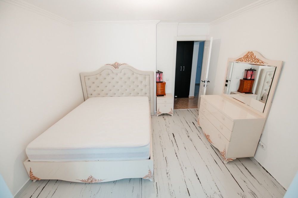 Apartament 3 camere/ lux/ Et.1